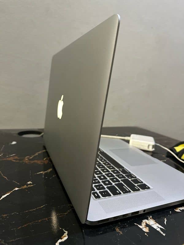 Macbook pro 2015 0