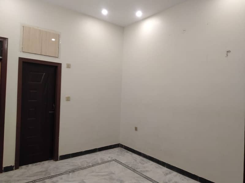 New portion 120yd 2bed dd ground floor boundary wall Judicial society near safoora chowk 4