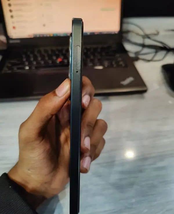 Oppo Reno 11F 4