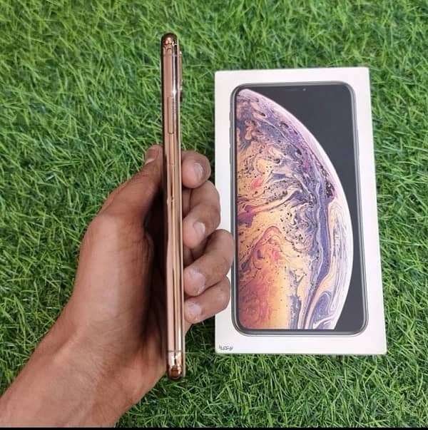 I phone Xs Max Hk PTA Proved 256 Gb 84% Health 0307/0063/001 2