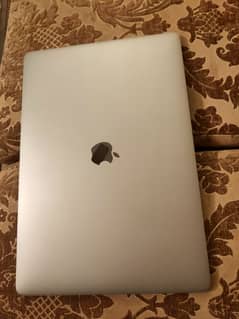 MacBook Pro 2017 15.4inches 16/512Gb Excellent Condition with Charger