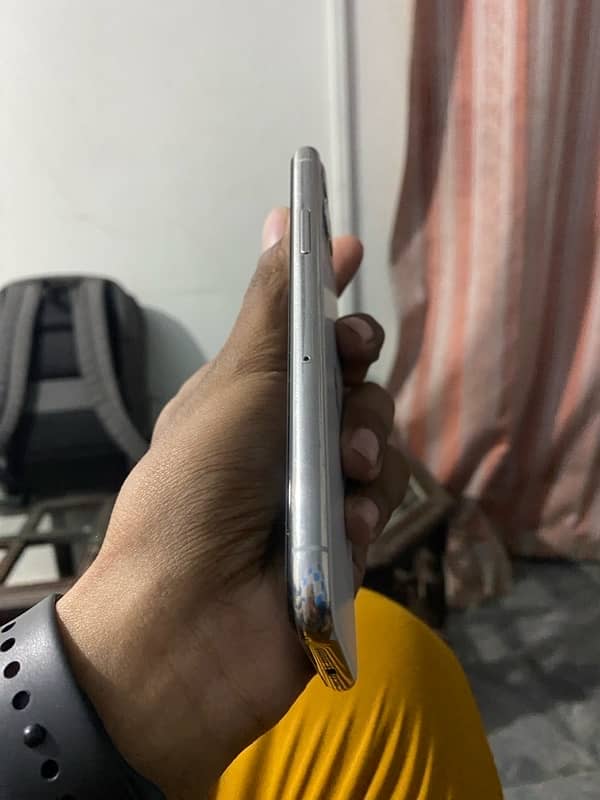 iPhone 11 Pro condition 10 by 10 256gb 2