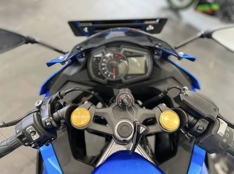 Kawasaki ninja ZX-25R 3