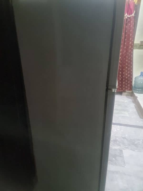 Lg large size fridge no frace 3