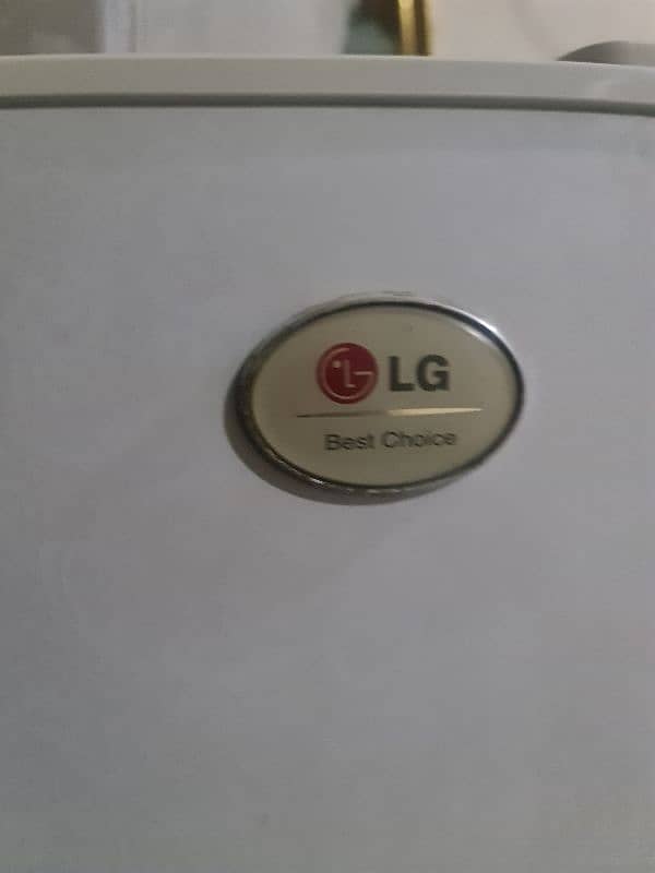 Lg large size fridge no frace 6