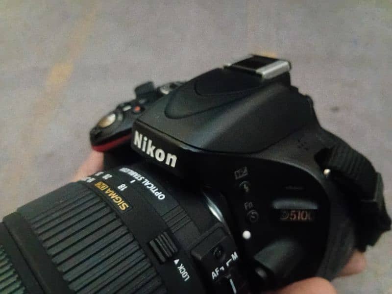 NIKON D5100 with SIGMA DC 18-200mm 0