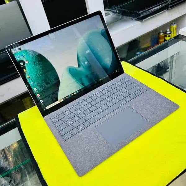 Microsoft surface laptop 3 core I7 10th Generation 16gbbsd 256gbssd 1