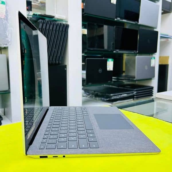 Microsoft surface laptop 3 core I7 10th Generation 16gbbsd 256gbssd 3