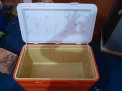 Cosmoplast 100 Ice box