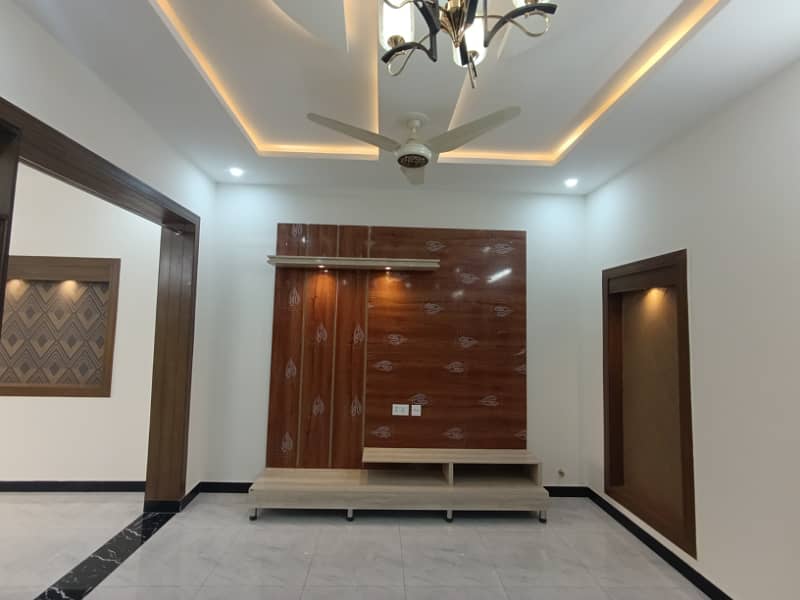 Ground Portion Near to Kachnar Park Is Available For Rent In I-8 ISLAMABAD 3