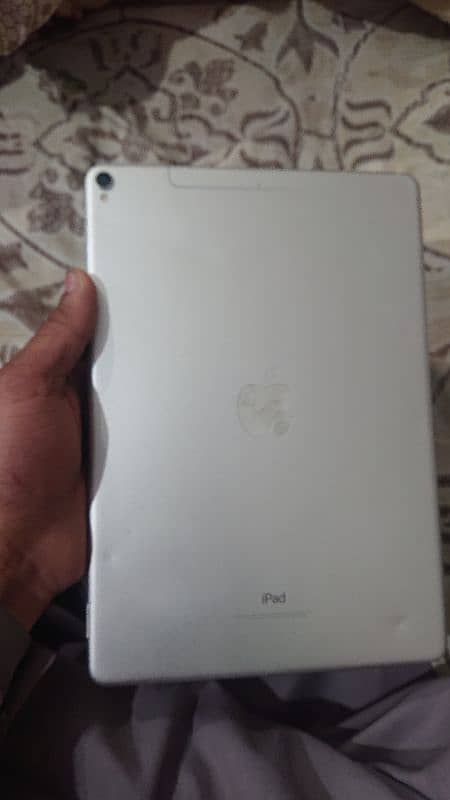 ipad pro 10.5 sim working 1