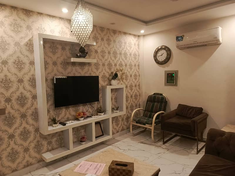 ONE BEDROOM FURNISHED APARTMENT FOR RENT IN TALHA BLOCK BAHRIA TOWN LAHORE 2