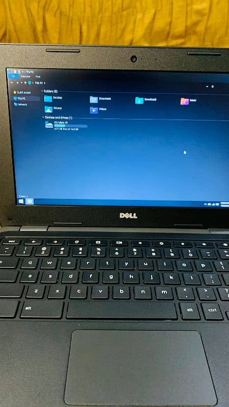 Dell 3180 laptop intel 6th gen 4gb Ram 16gb SSD Window 10 7