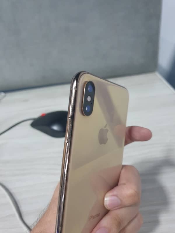 iPhone XS Gold 64GB LLA Non PTA 2