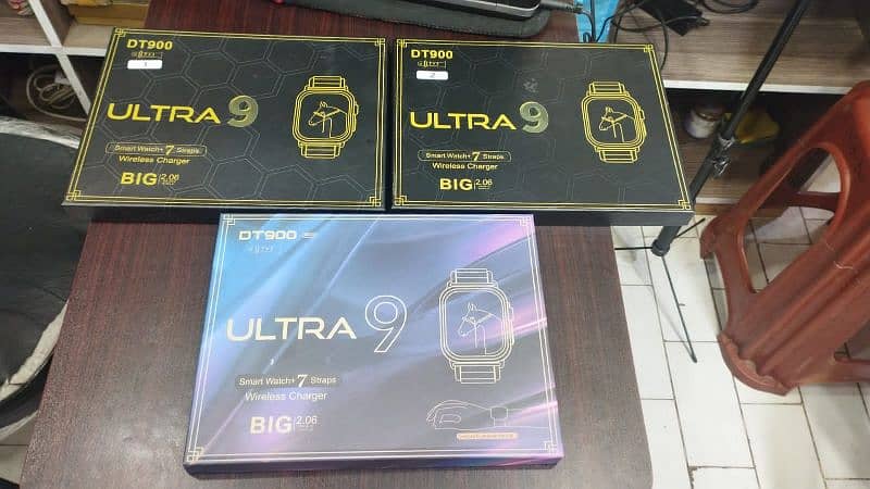 DT900 ULTRA Smart watch With 7 Straps 0