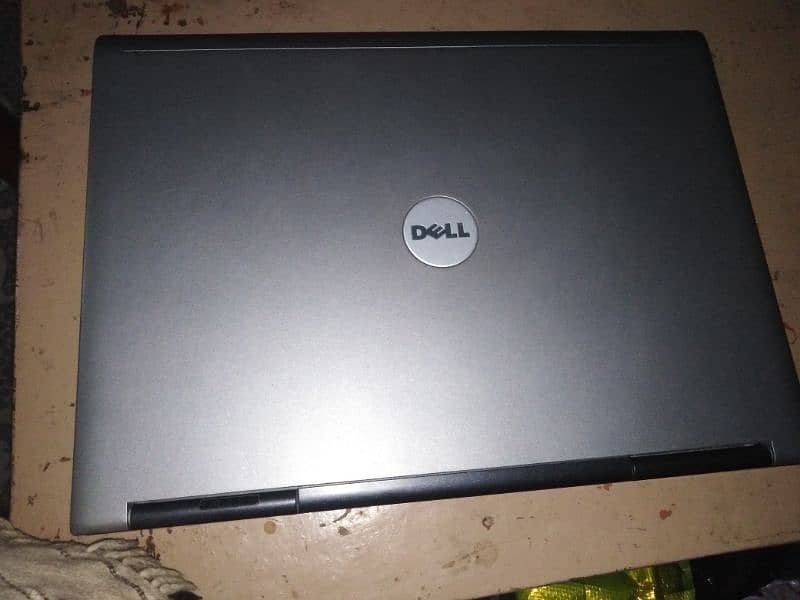 Dell laptop argant sale 10k battery kam nhe krta 0