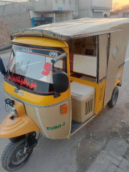 Riksha auto CNG 3