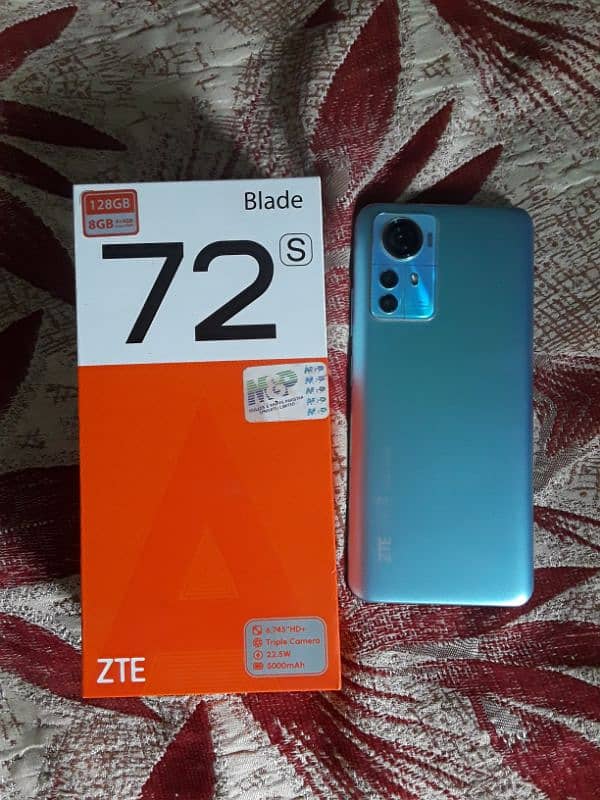 ZTE blade a72s 4+4 /128 bilkol ok 10/10 hai mobail warranty mai hai 7