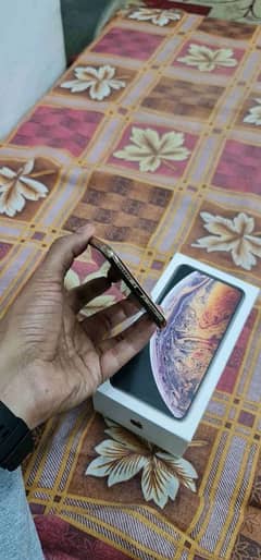 iPhone xs Max 256 03246751929Watsapp