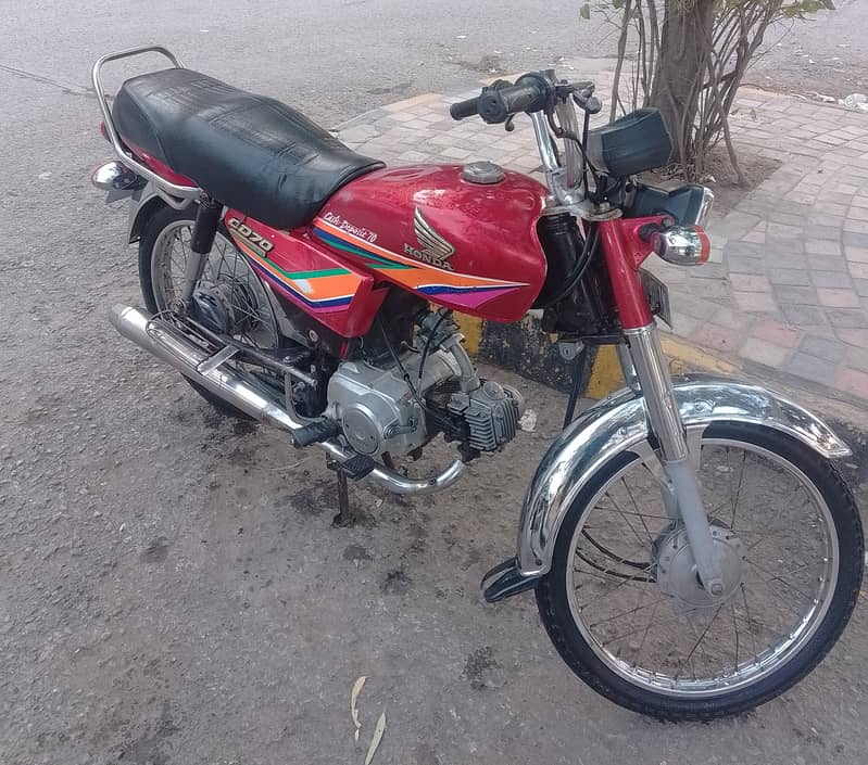 Honda CD 70 12 Modal 4