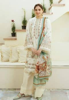 3 pcs women Unstitched Lawn Enbroidered Suit