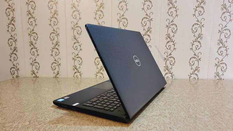 DELL Vostro | Core i7, 7th Gen | 2gb AMD Graphics Card 1