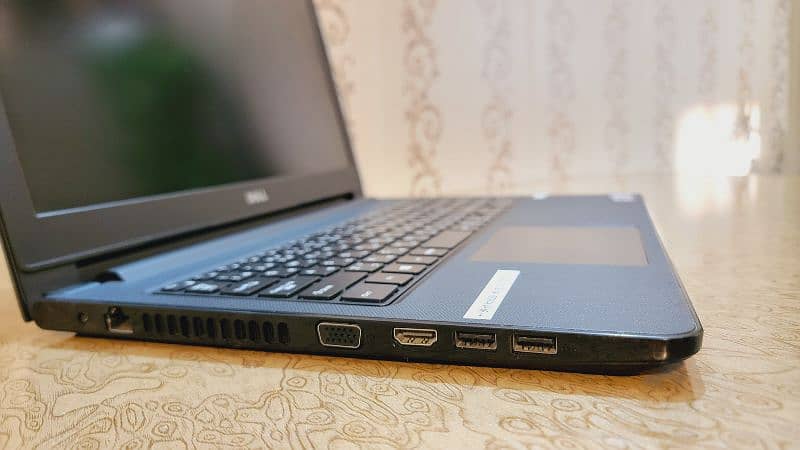 DELL Vostro | Core i7, 7th Gen | 2gb AMD Graphics Card 7