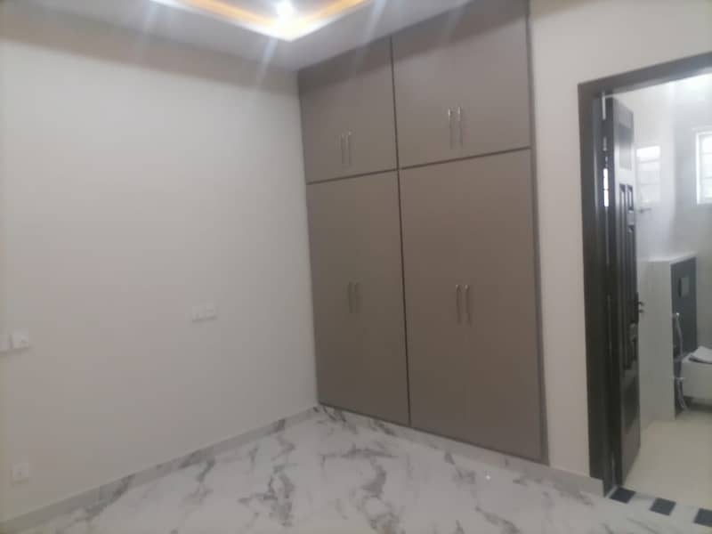 10 Marla Upper Portion Is Available For rent In Bahria Town Lahore 6