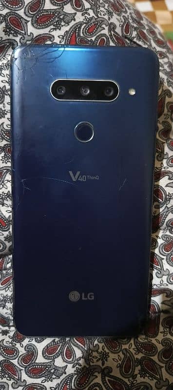 LG v 40 6 64 non pta 1