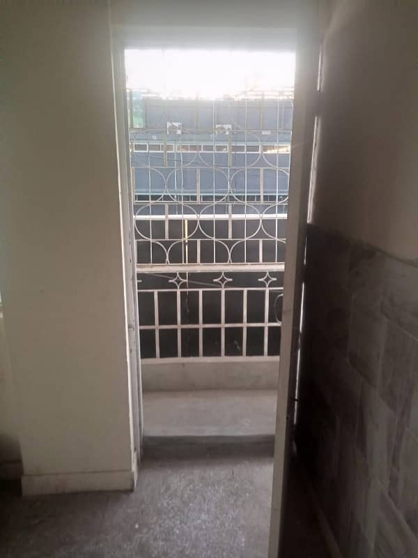 1st floor Flat Rent.  Renovated near Disco Bakery 11