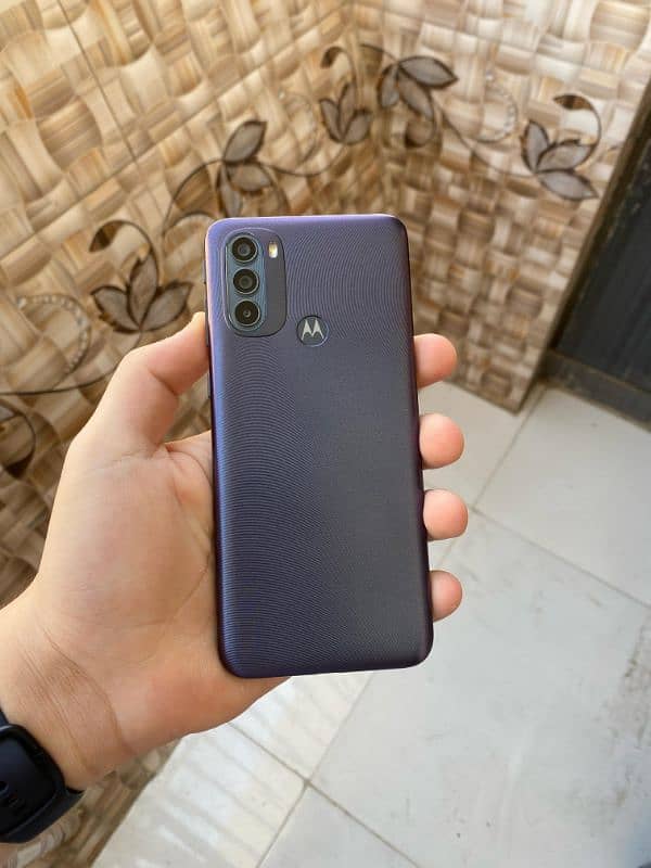 Moto G31 8