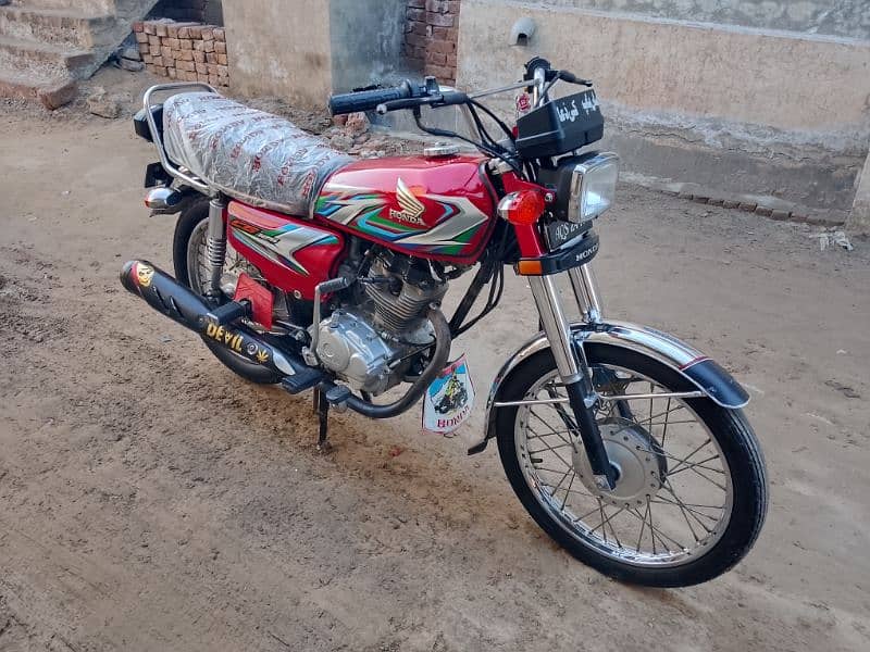 Honda CG 125 bike for sale model 2022/23 03708340134//03057210160 6