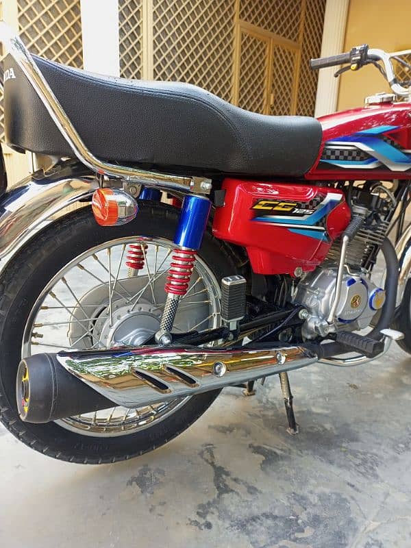 Honda 125 Genuine Condition ma All Ok Bike ha 4