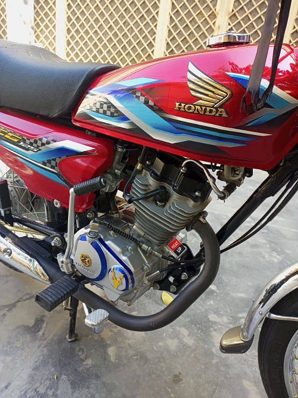 Honda 125 Genuine Condition ma All Ok Bike ha 6