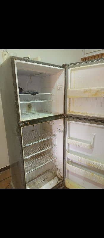 orient refrigerator for sell urgent 3