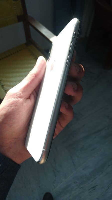 Iphone XS Non PTA 64 GB 1