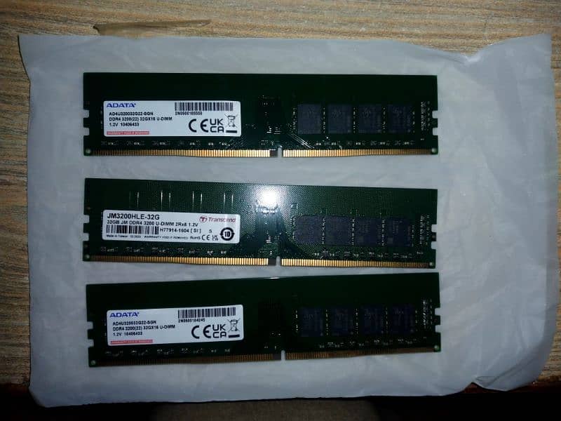 32 GB RAM (DDR-4) 0