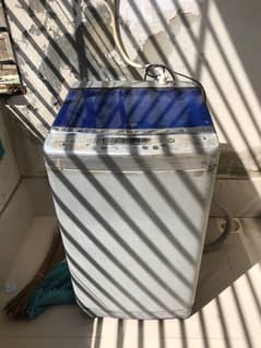 used automatic washing machine urgently sale due to shifting.