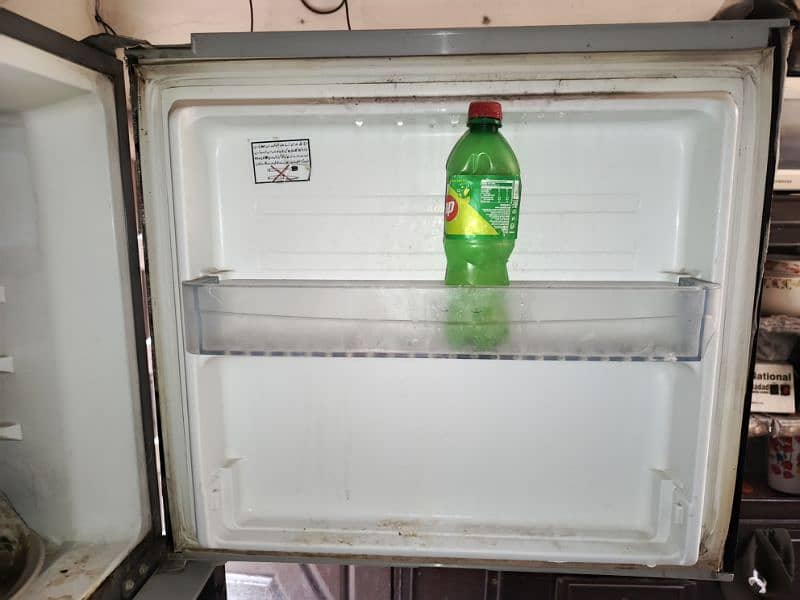 haire  medium size inverter fridge urgent sale 2