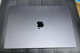 i7 i9 M1 M2. . M3  apple MacBook available