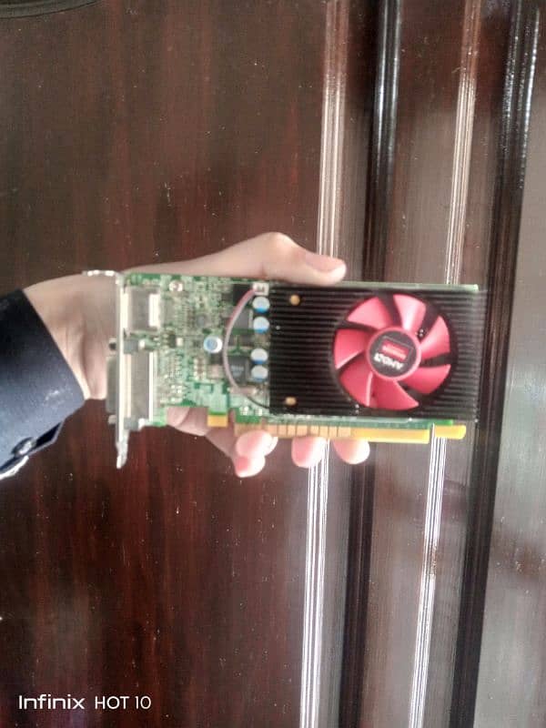 AMD Radeon R5 350 0