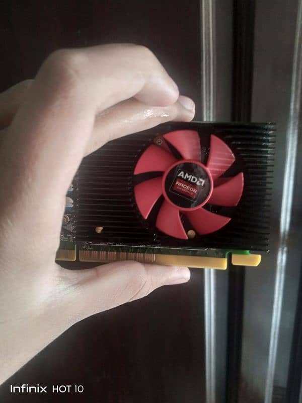 AMD Radeon R5 350 3