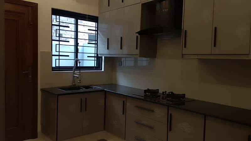 5 MARLA HOUSE FOR RENT DOUBLE STOREY 6