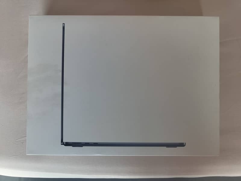 Apple MacBook Air M3 8/256 (SEAL PACKED) 0