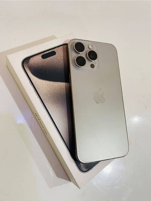 *iPhone 15 Pro Max 256gb*  Dual Physical 4