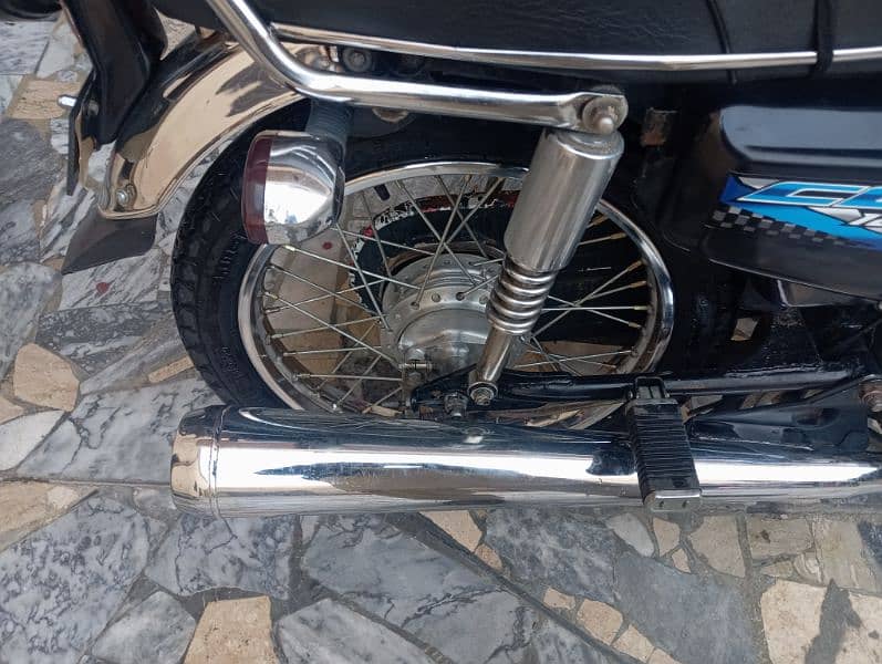 Honda 125 Exchange with CD70 possible 3