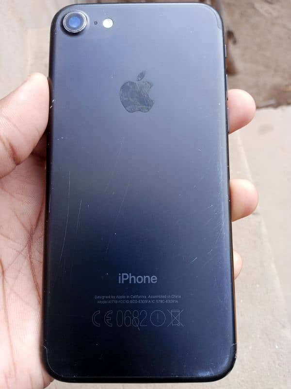 IPHONE 7 32GB NON PTA ZONG SIM WOR 1