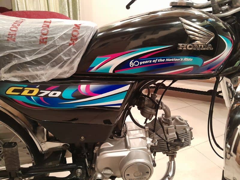 HONDA 70 PH 0-3-0-0-9-4-6-8-5-9-1 LIKE NEW BIKE 2023/24 3