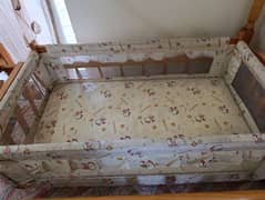 baby crib in excellent condition with swing ,mattress, mattress sheet,