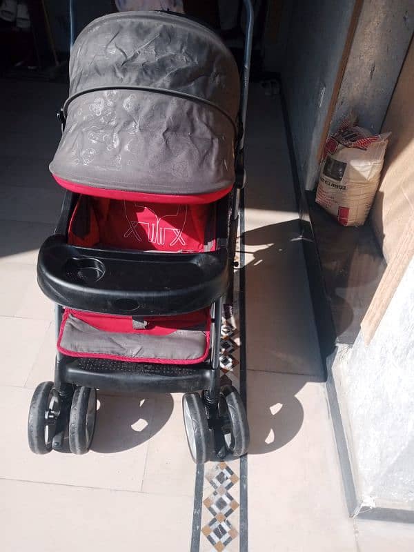 pram imported 10/10 condition 0